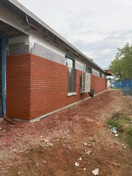 Long run of brick veneer, single-storey building