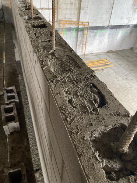 Grouted block with rebar
